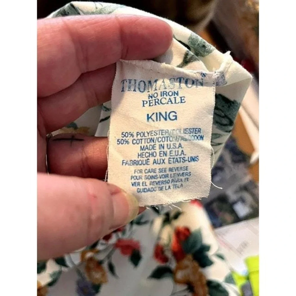 Vintage King size pillowcase with cottagecore flowers, Thomaston‎